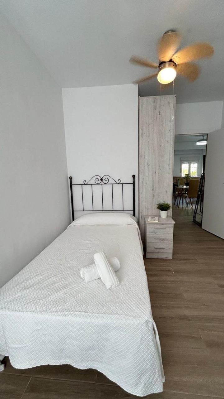 Hostel Piso Compartido Delyrent Acosta Jaén Exteriér fotografie